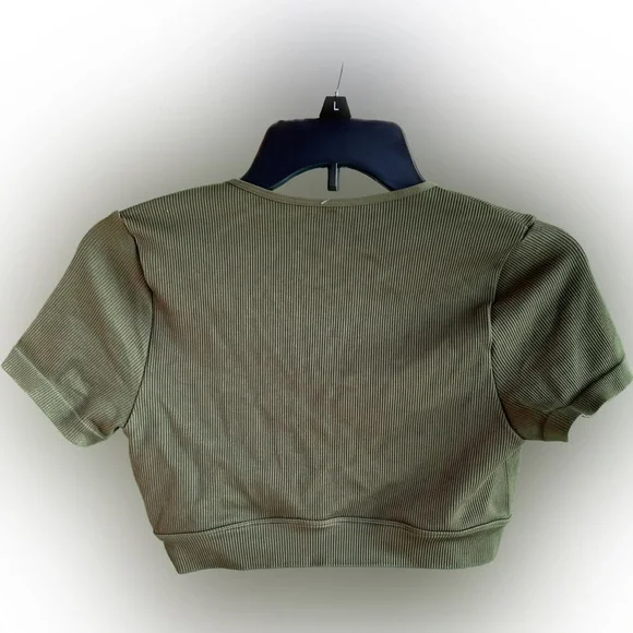 4/$25 NWT wild fable seamless olive green crop - Picture 5 of 6